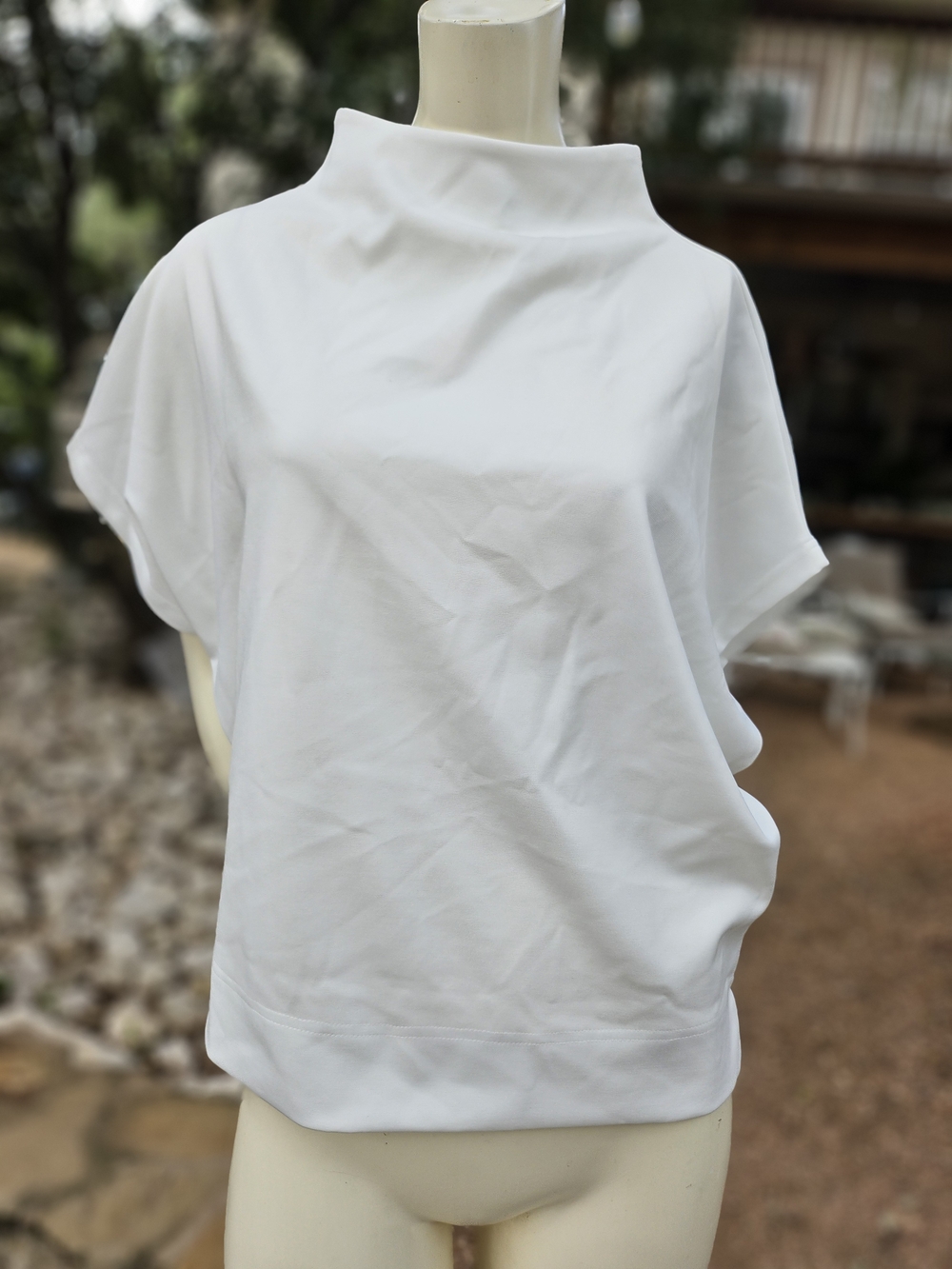 ee:some White Poly Mock Neck Wide Women’s Top Blouse M